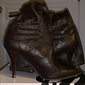 Fairvinda. Knee-high Boots.